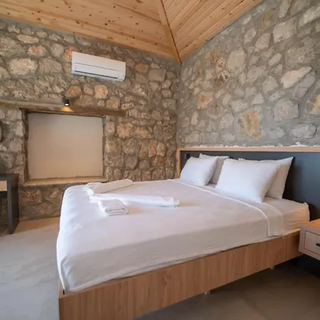 Ravishing With Private Pool Terrace And Backyard In Fethiye Βίλα